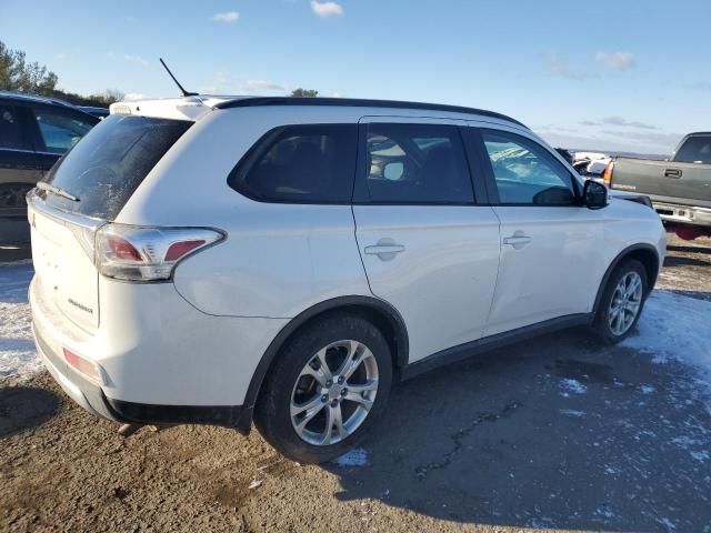 2015 Mitsubishi Outlander SE