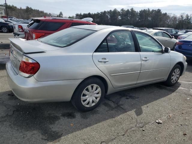 2005 Toyota Camry LE