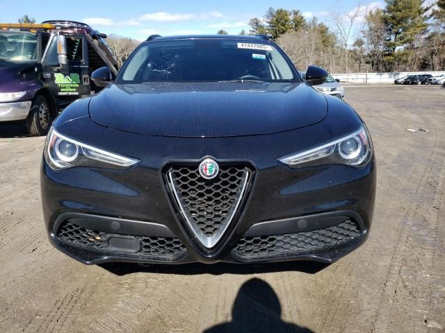 2018 Alfa Romeo Stelvio Sport