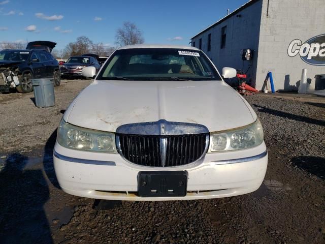 2002 Lincoln Town Car Signature