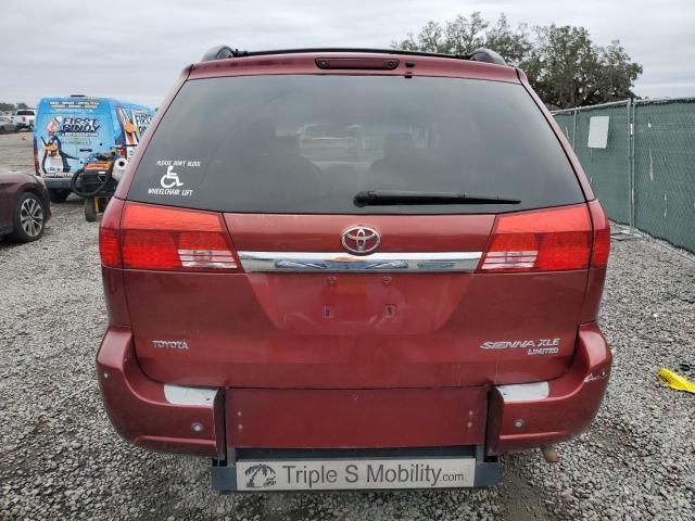 2005 Toyota Sienna XLE