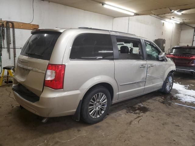 2013 Chrysler Town & Country Touring L