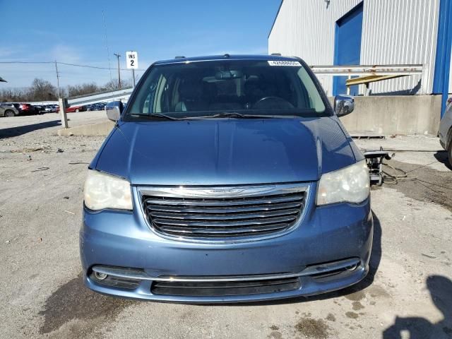 2011 Chrysler Town & Country Touring L