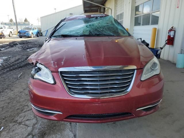 2013 Chrysler 200 Touring