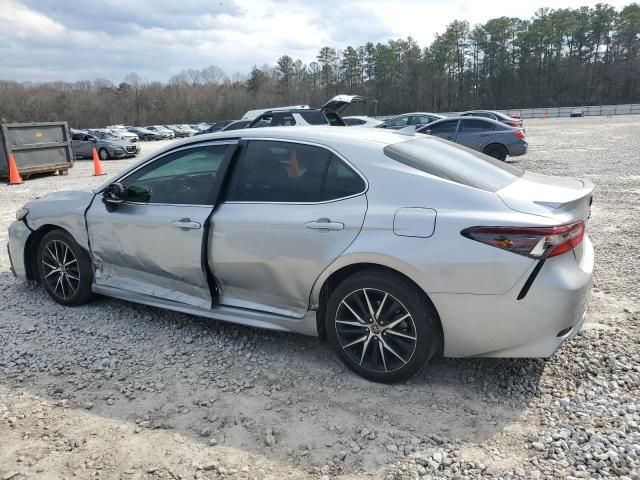 2022 Toyota Camry SE