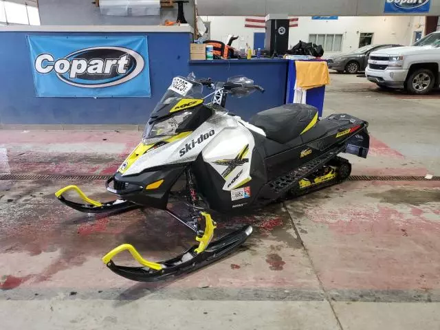 2016 Skidoo MXZ