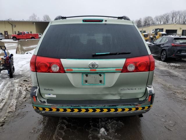 2006 Toyota Sienna CE