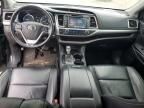 2017 Toyota Highlander SE