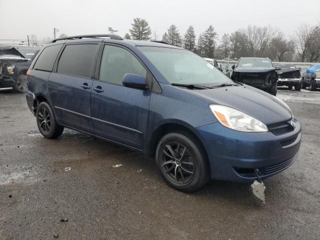 2005 Toyota Sienna XLE