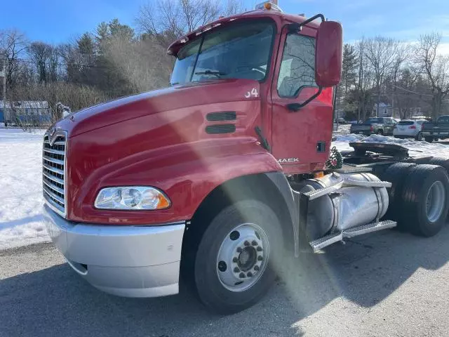 2007 Mack 600 CXP600