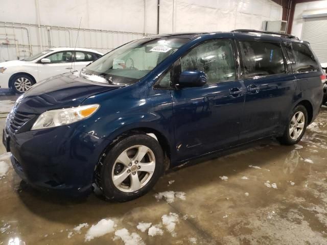 2012 Toyota Sienna LE