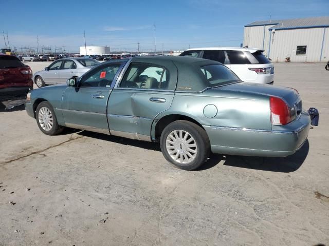 2006 Lincoln Town Car Signature Limited