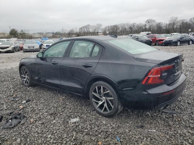 2020 Volvo S60 T5 Momentum