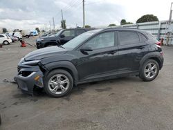 Carros salvage sin ofertas aún a la venta en subasta: 2022 Hyundai Kona SEL