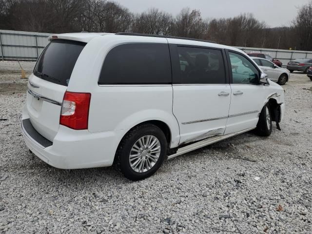 2015 Chrysler Town & Country Touring L