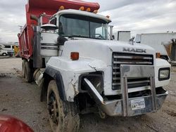 Salvage trucks for sale at Lexington, KY auction: 2000 Mack RB688S