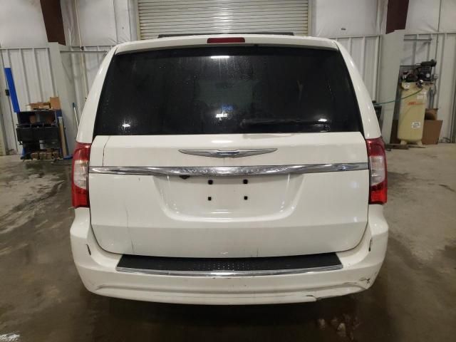 2013 Chrysler Town & Country Touring