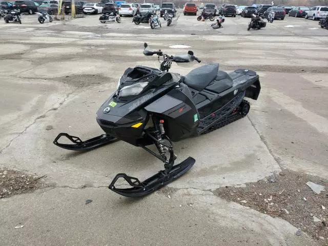 2021 Skidoo 2021 Skidoo Renegade