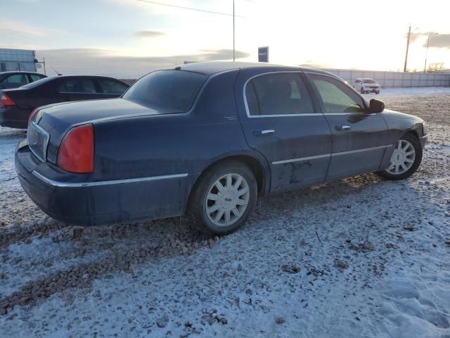 2011 Lincoln Town Car Signature Limited