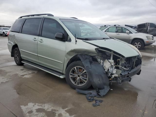 2009 Toyota Sienna CE