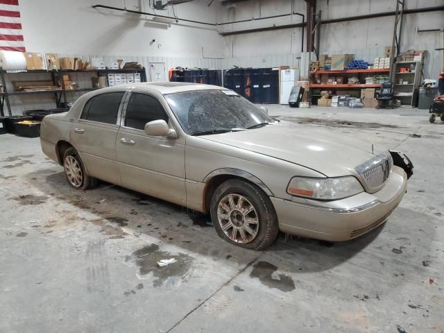 2006 Lincoln Town Car Signature Limited