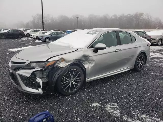 2021 Toyota Camry SE