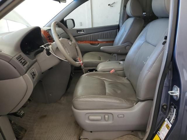 2010 Toyota Sienna XLE