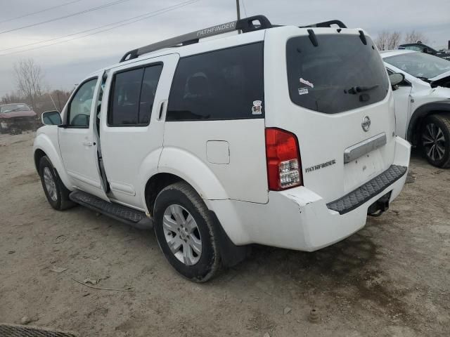 2005 Nissan Pathfinder LE