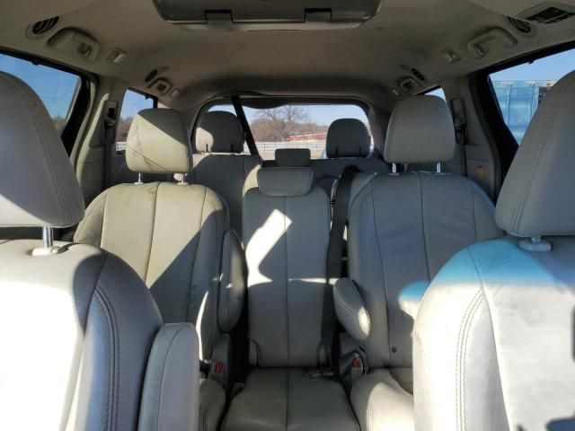 2013 Toyota Sienna XLE