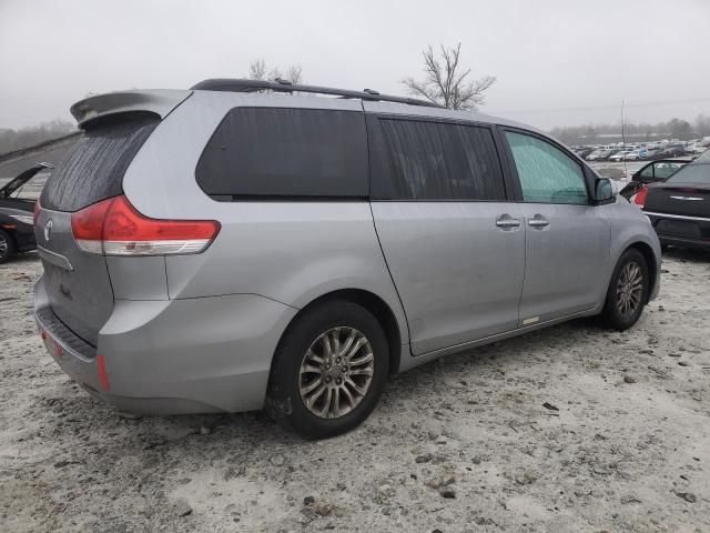 2013 Toyota Sienna XLE