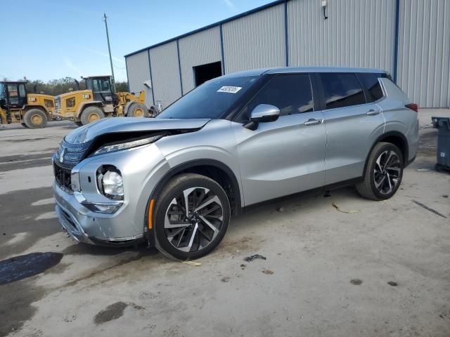 2022 Mitsubishi Outlander SE