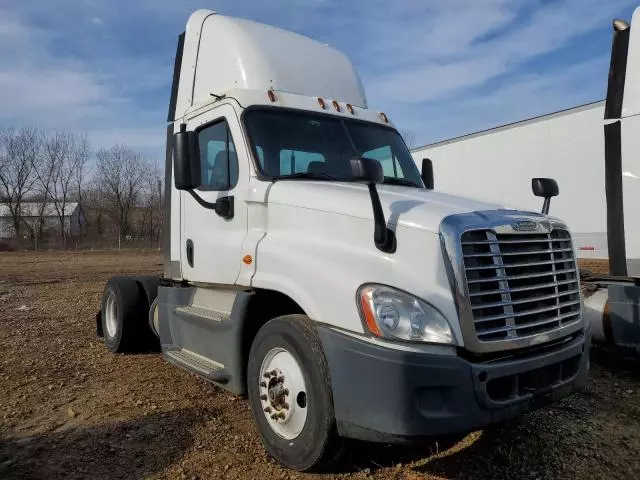 2016 Freightliner Cascadia 125