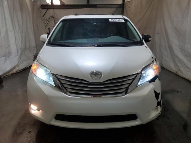 2013 Toyota Sienna XLE