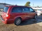 2013 Chrysler Town & Country Touring L