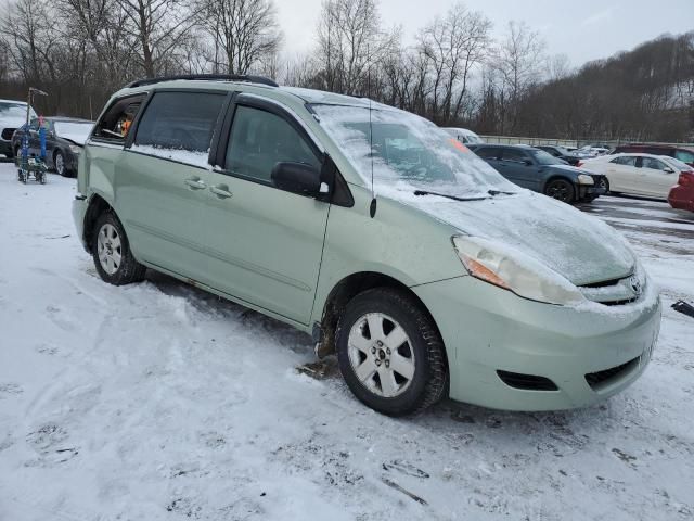 2009 Toyota Sienna CE