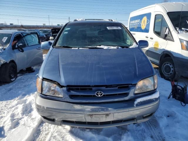 2002 Toyota Sienna LE