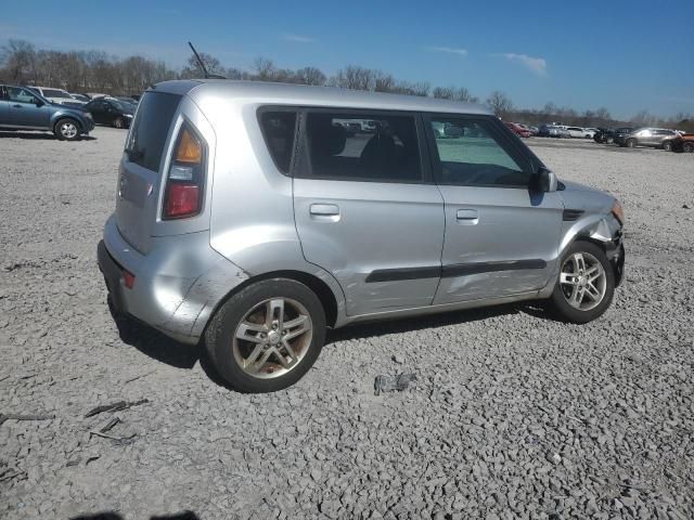 2010 KIA Soul +