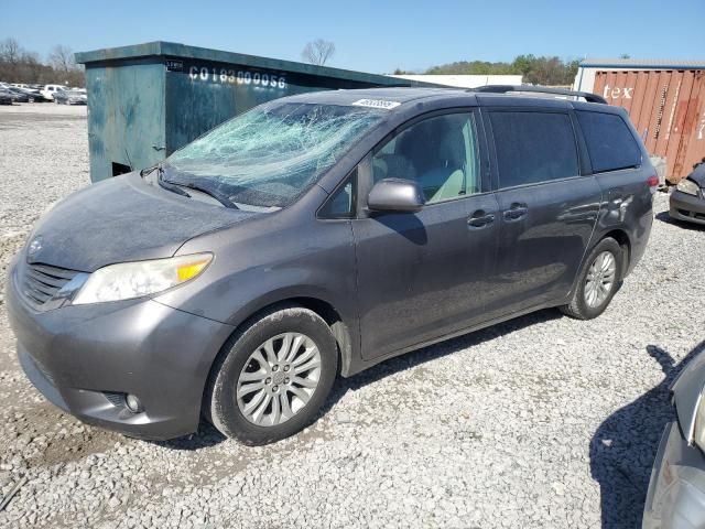 2011 Toyota Sienna XLE