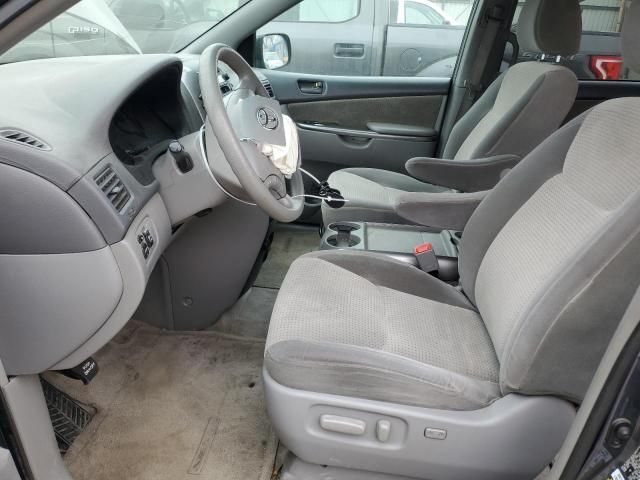 2010 Toyota Sienna CE