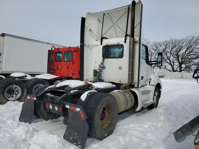 2014 Kenworth Construction T680