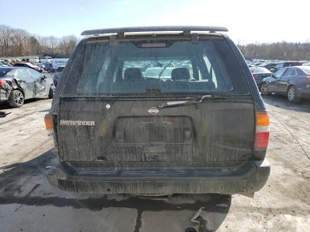 1997 Nissan Pathfinder LE