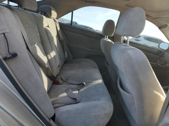 2004 Toyota Camry LE