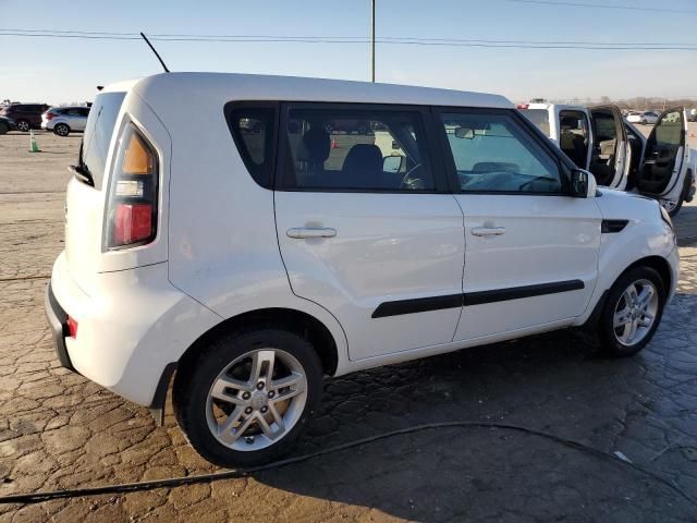 2011 KIA Soul +