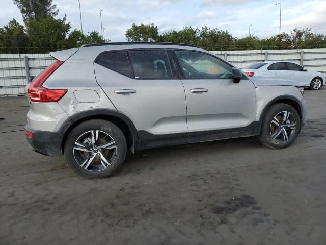 2024 Volvo XC40 Core