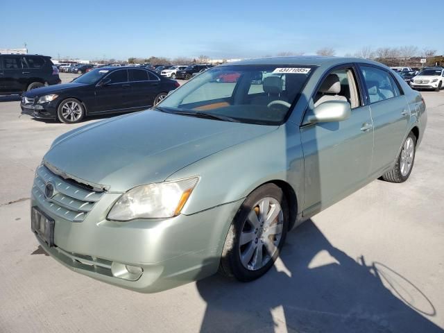 2005 Toyota Avalon XL