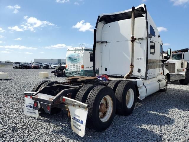 2005 Kenworth Construction T2000