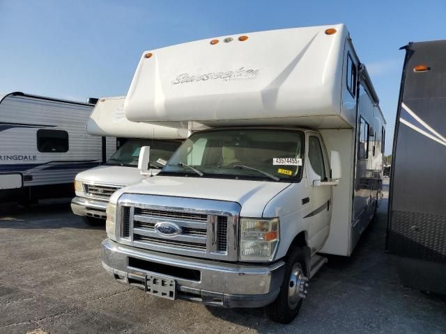 2011 Ford Econoline E450 Super Duty Cutaway Van