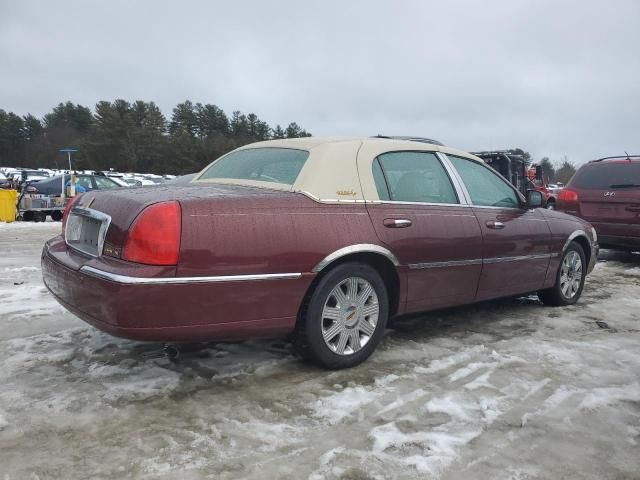 2004 Lincoln Town Car Ultimate