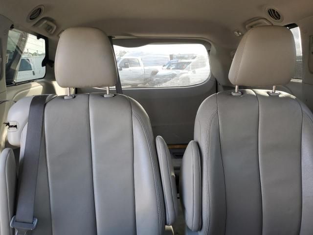 2014 Toyota Sienna XLE