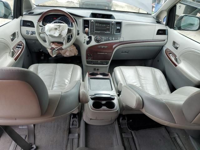 2011 Toyota Sienna XLE